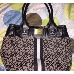 Medium Size Purse Handbag Tommy Hilfiger EUC